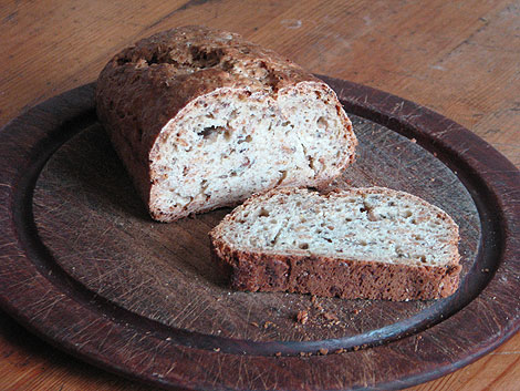 Veganes Hefe-Brot